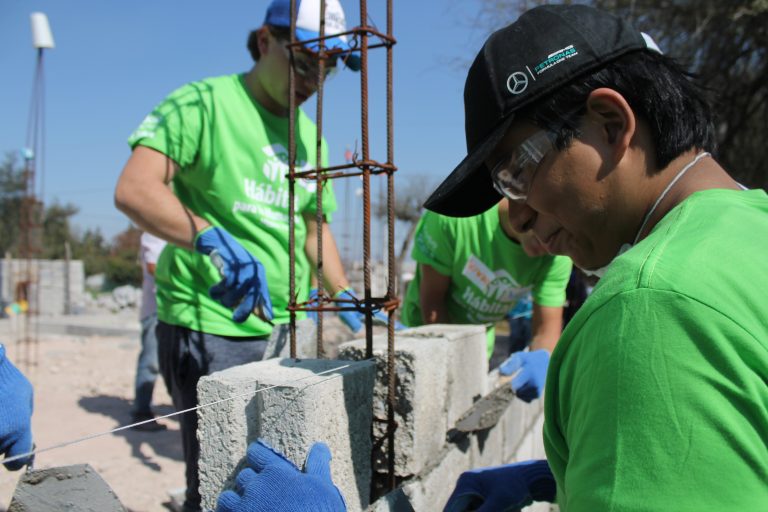 Voluntarios de Hábitat para la Humanidad construyeron viviendas en Hidalgo