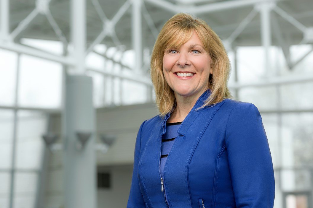 mujeres en puestos directivos