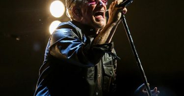 Bono se disculpa tras escándalo en ONE