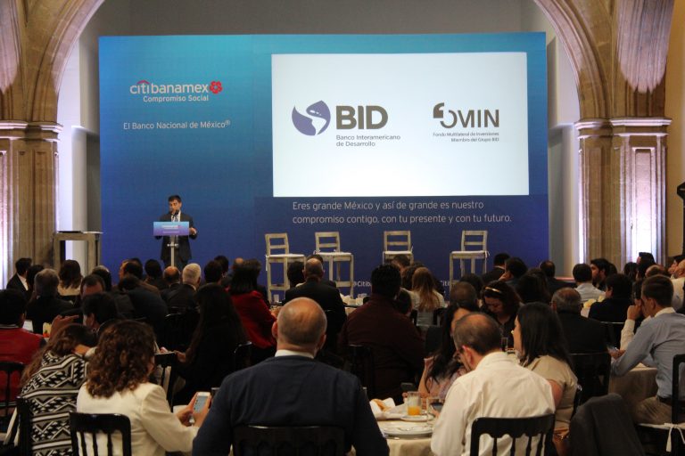 Lanzan Citibanamex y el BID plataforma digital que promueve la eficiencia energética