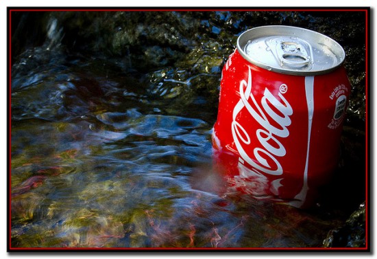 Coca-Cola reabastece, reduce y recicla el agua que emplea en sus productos