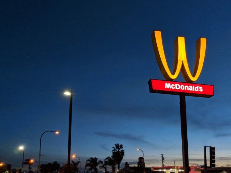 Falla McDonald’s en campaña de marketing de género
