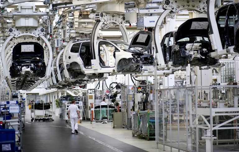 Volvo apostará por más de mil robots para ser sustentable