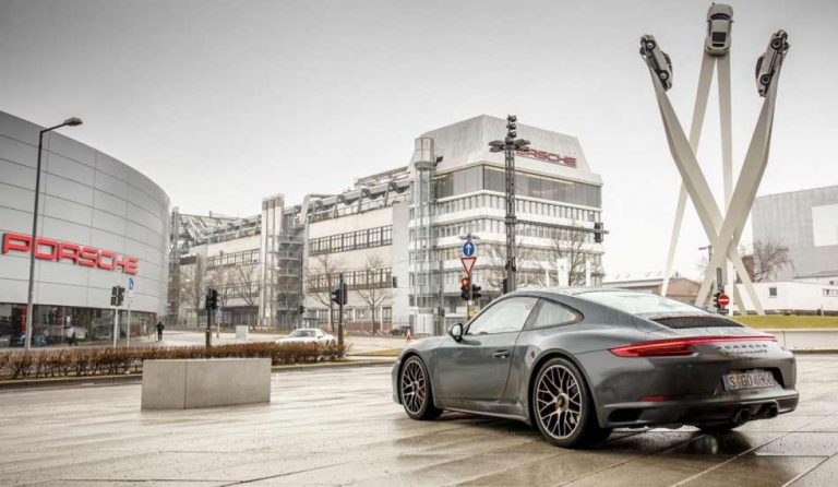Ejecutivo de Porsche, detenido por escándalo de emisiones