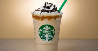 Por qué Starbucks ahora debe advertir contra el cáncer en sus bebidas