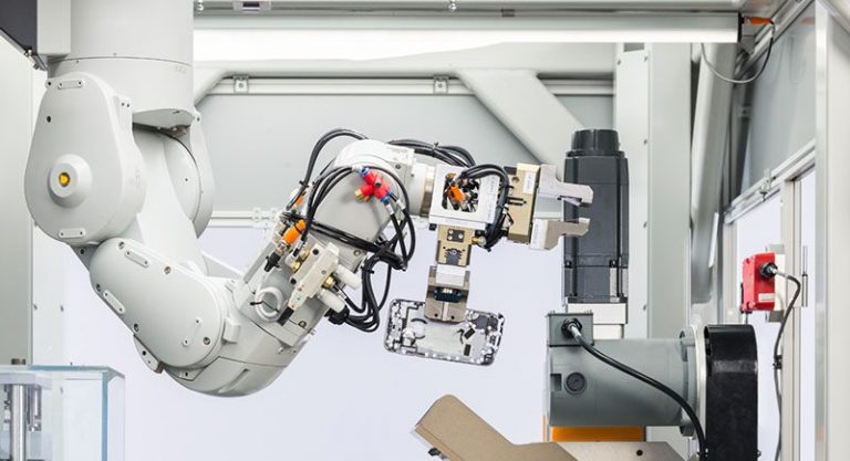 Daisy, nuevo robot de Apple para reciclar iPhones