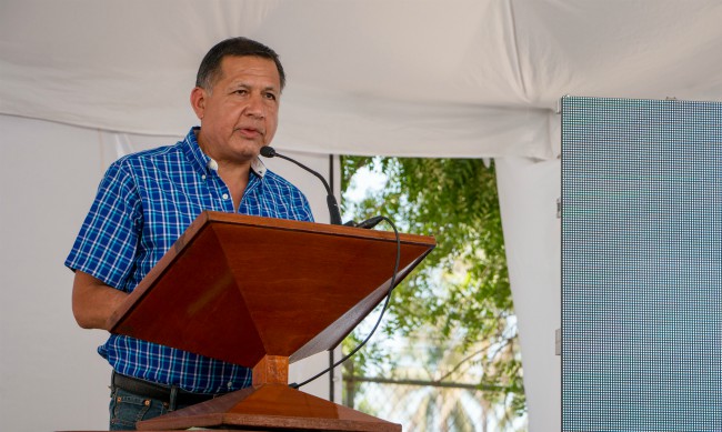 programa sustenta para jornaleros en nayarit, philip morris mexico, philip morris, jornaleros agricolas en mexico, rse philip morris, responsabilidad social philip morris, fundacion de atencion infantil, tabacos del pacifico norte, sedesol, nayarit tepic, estado productor de tabaco, tabaco en mexico, mayor productor de tabaco en mexico, programa sustenta philip morris, cosecha de tabaco en mexico, centros de atencion y educacion infantil