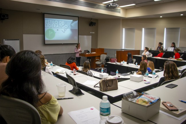 que es womenwork, martha herrera, kiik, foro kiik, kiiik nuevo leon, aurea, programa womenwork nuevo leon, empoderamiento femenino, liderazgo de mujeres ejecutivas