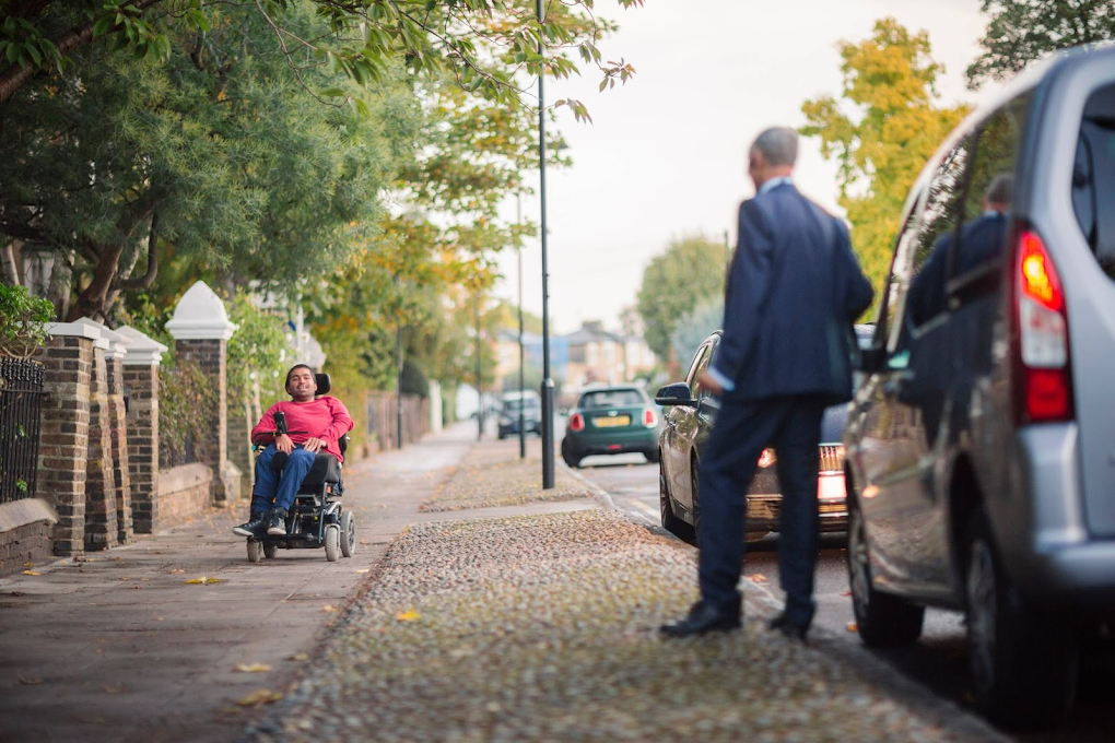 Uber estrena servicio para personas con discapacidad en 8 ciudades