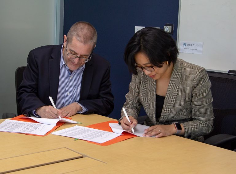 Santander y Udacity anuncian alianza internacional de aprendizaje