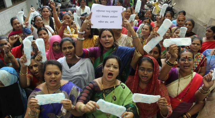 Impuesto sobre toallas higiénicas en India, el país lo elimina