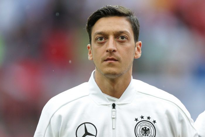Racismo en el fútbol, Mesut Özil habla