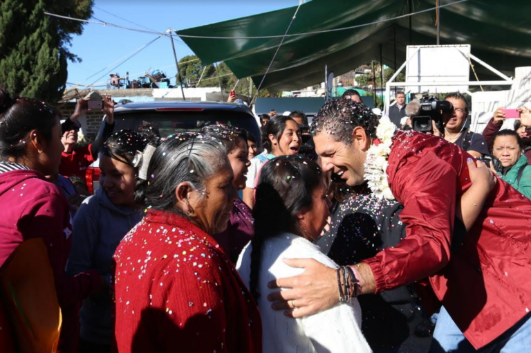 Banorte cumple: Carlos Hank gonzález entrega la casa número 100 a los afectados por los sismos