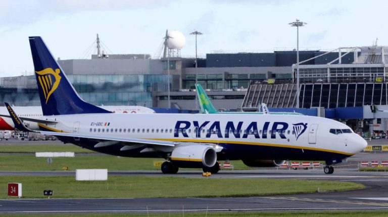 A Ryanair le falta mucha responsabilidad social