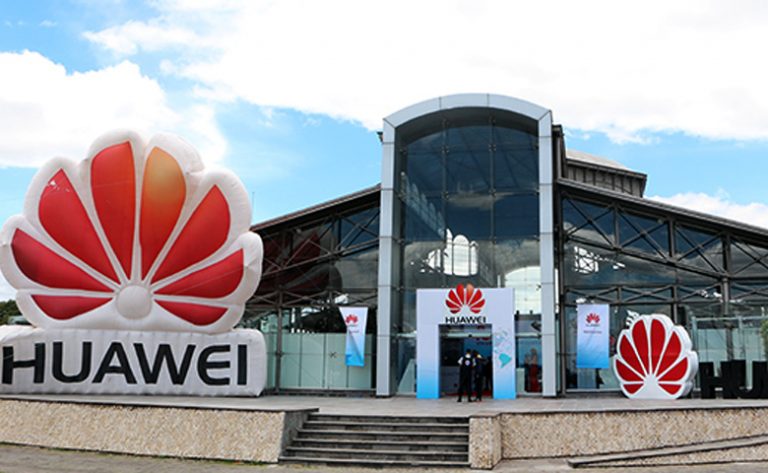 Libertad bajo fianza para la ejecutiva de Huawei en Canadá
