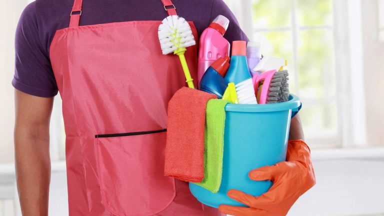 Hombres dedicados al trabajo doméstico: ¿discriminados?
