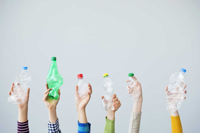 5 marcas que han lanzado botellas de plástico recicladas / reciclables