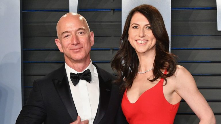 MacKenzie Bezos donará la mitad de su fortuna a la caridad