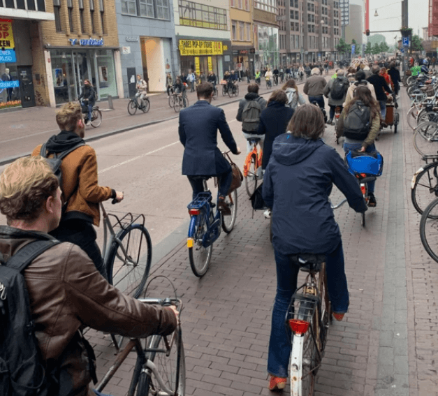 Esta ciudad holandesa ya es apta para bicicletas, pero planea duplicar el número de personas que andan en bici para 2030. 