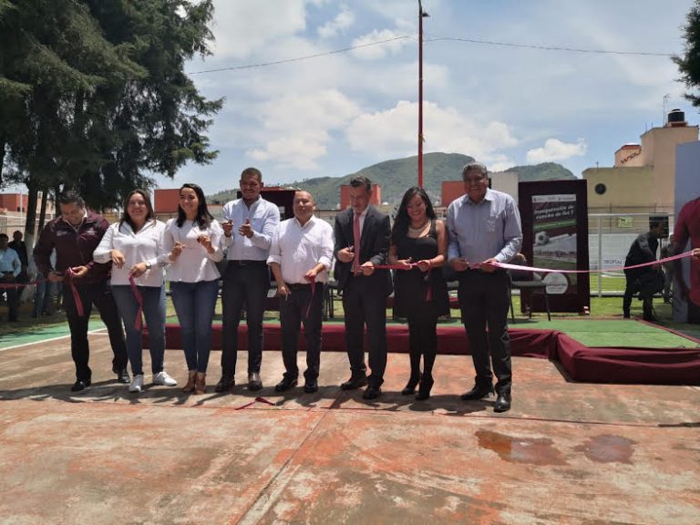 Scotiabank inaugura cancha de fútbol en Tlalnepantla
