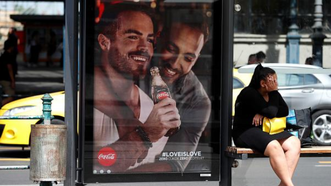 La polémica campaña de Coca-Cola o cómo romper tabúes