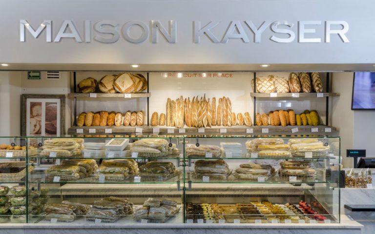 Acusan a Maison Kayser por lavado de dinero; la marca responde
