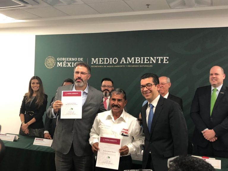 Solistica y Coca-Cola FEMSA reciben reconocimiento de SEMARNAT y SCT