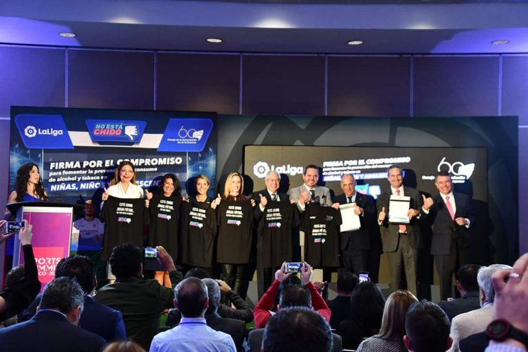 CC firma acuerdo con LaLiga de Fútbol Profesional (de España) para fomentar el deporte