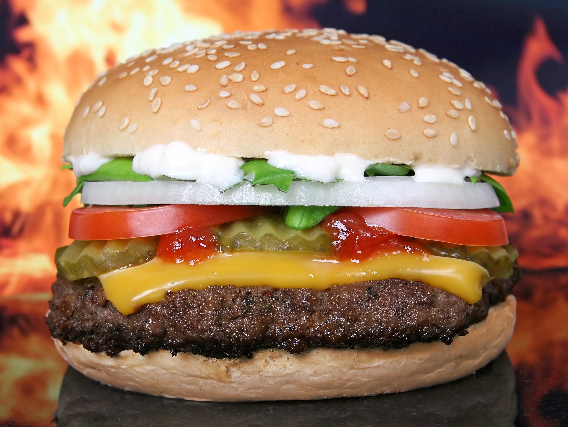 Prohiben anunciar la Whopper hecha a base de plantas para Burger King