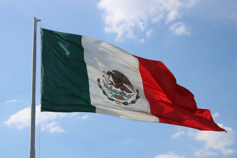 Bandera. Vergüenza y riesgo… México no respeta el #QuedateEnCasa