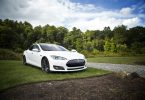 La nueva batería de Tesla igualará precio de los eléctricos con los autos a gasolina