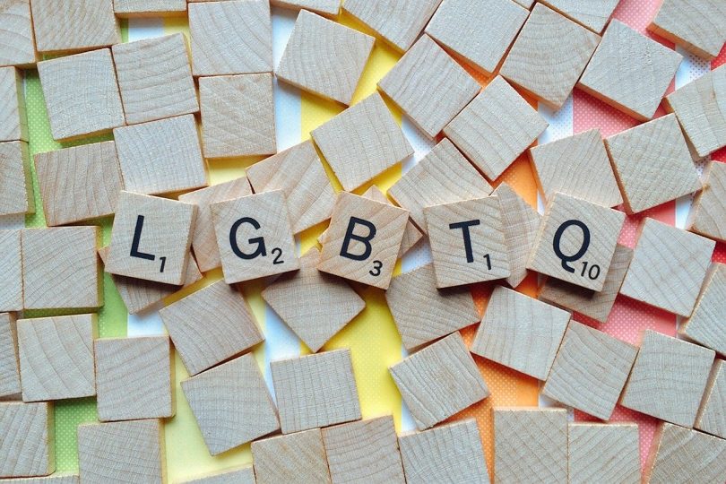 LGTBQ. Skittles volverá a usar su controvertido empaque sin colores en honor al Orgullo LGBTQ