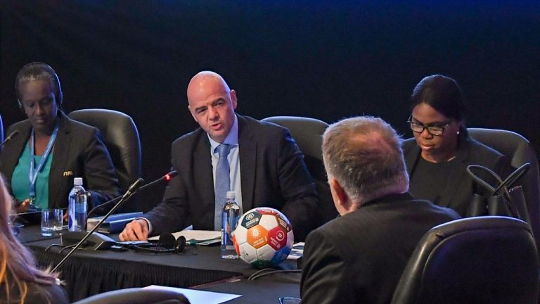Suiza lanza investigación criminal contra Infantino, jefe de la FIFA