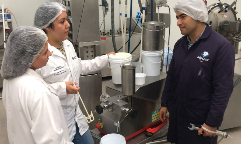 Tec de Monterrey y Alpura desarrollan en conjunto, leches con alto contenido en proteína y calcio