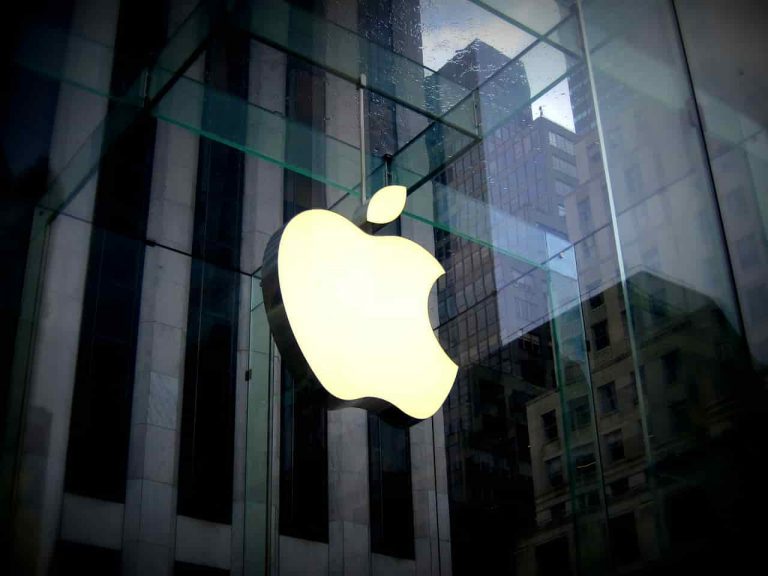 Apple sanciona a proveedor Pegatron por violar su código laboral