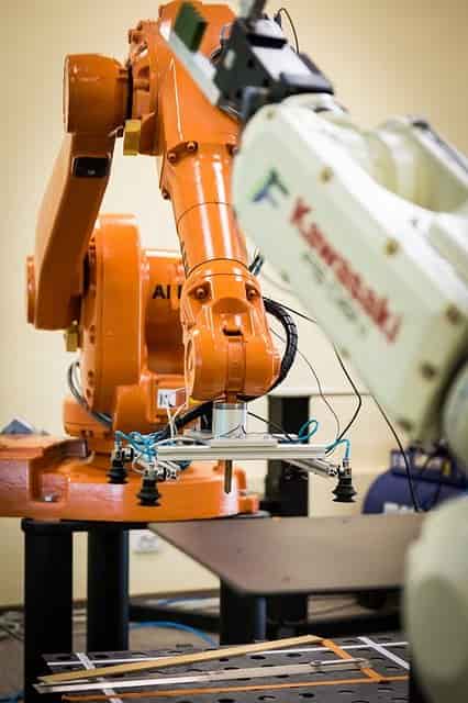 Robot. 4 cosas que redefinirán la forma en que trabajamos para el 2025