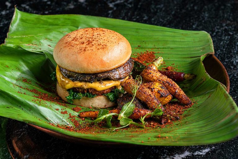 La tendencia “plant-based” llega a Sonora Grill Group con Awesome Burger