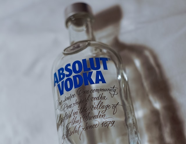 Vodka. Absolut alcanza meta de materiales reciclados cuatro años antes