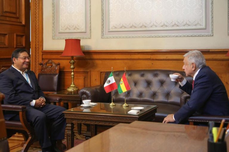 Empresas cuidan el medio ambiente, yo cuido el petróleo: AMLO