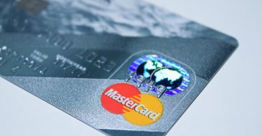 Mastercard emite bono de sustentabilidad de 600 millones