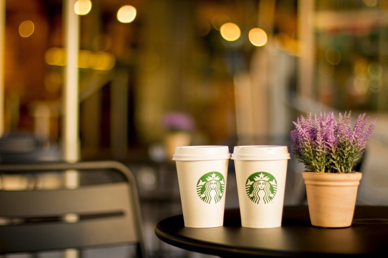 Próxima meta de Starbucks cero desechables ¿podría ser?