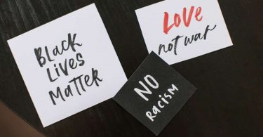 Black Lives Matter. Negro es el nuevo verde... Shareholders presionan en temas de racismo a las compañías