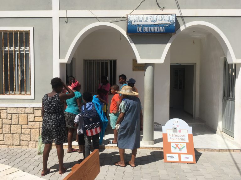Repartidos más de 27.000 menús solidarios en Cabo Verde a familias que sufren la crisis de la COVID-19