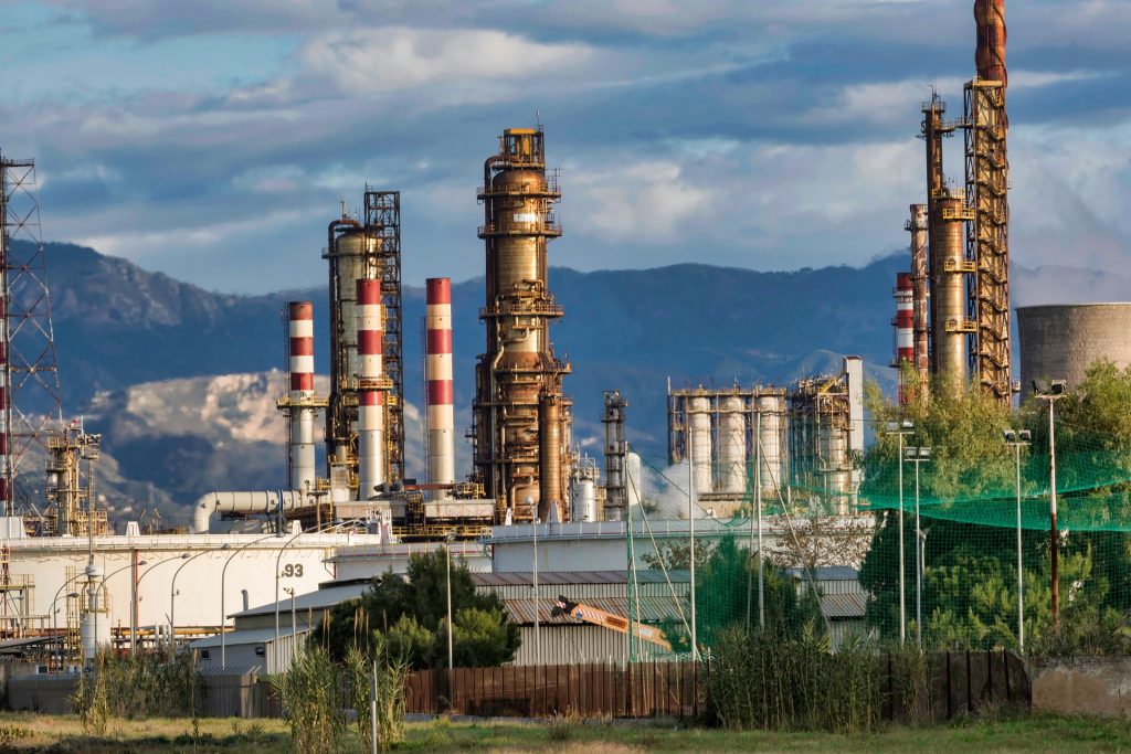 BP rechaza objetivos climáticos más estrictos… accionistas coludidos