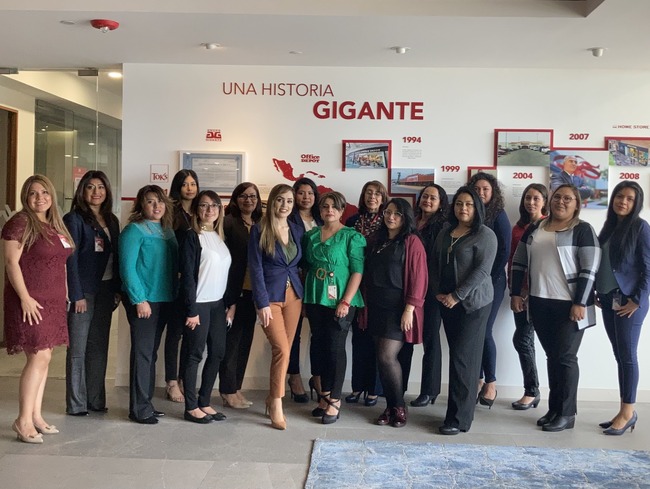 mujeres con carreras STEM