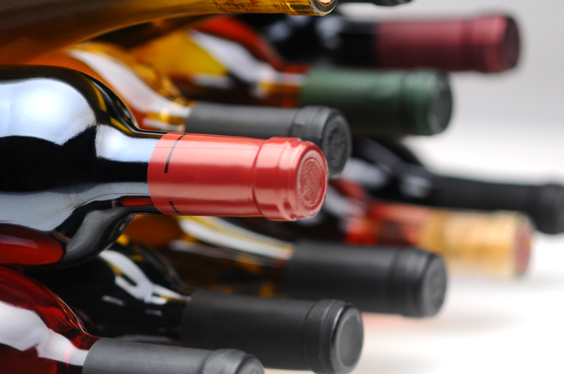 Estos emprendedores quieren que empieces a reutilizar las botellas de vino