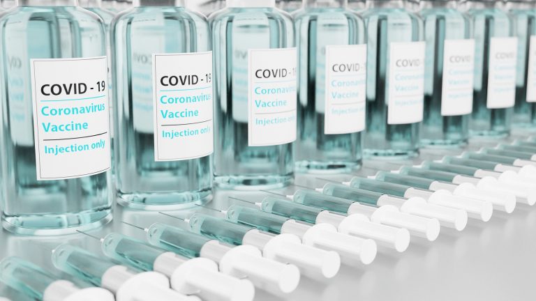 Vacunas para las nuevas variantes COVID