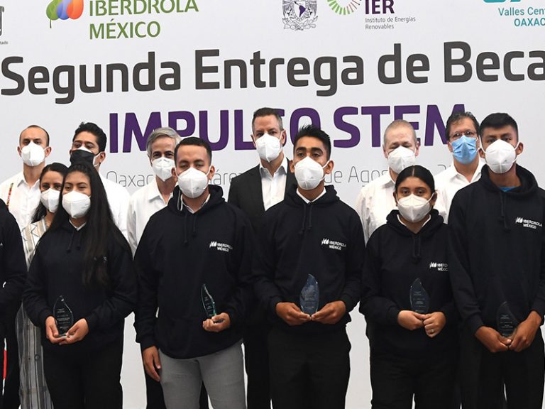 Iberdrola México y Gobierno de Oaxaca entregan becas universitarias para impulsar la participación de las y los jóvenes en el desarrollo tecnológico