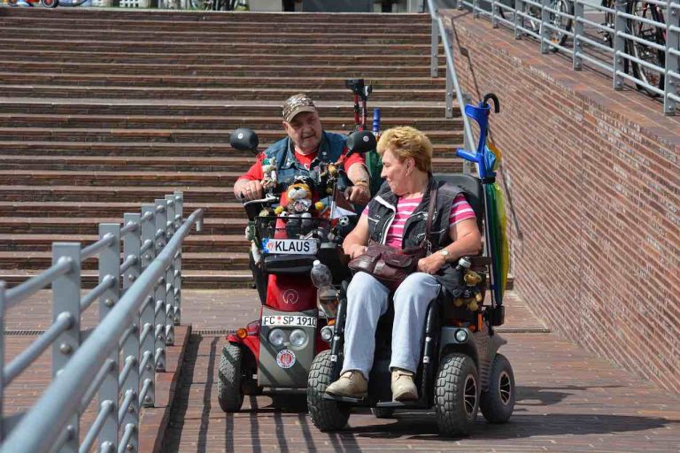 Se lleva a cabo la Feria del Empleo para personas con discapacidad de la CONFE