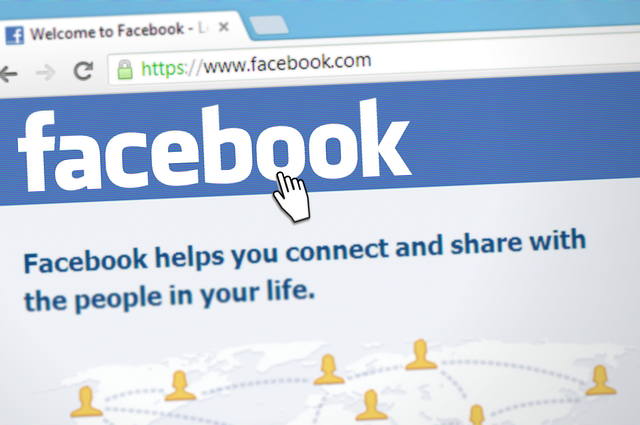 Facebook explora insignias contra greenwashing